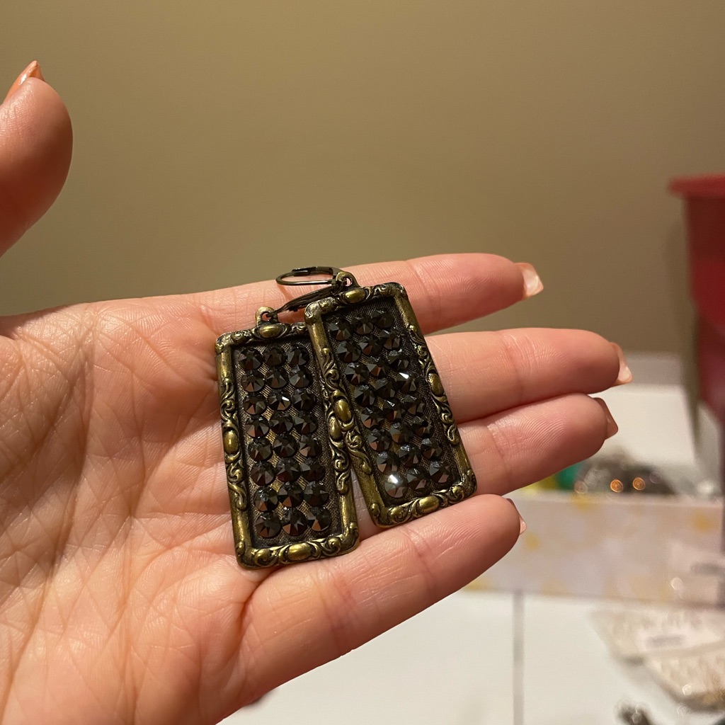 Vintage-Style Bronze Rectangle Drop Earrings With Black Crystal Inlay